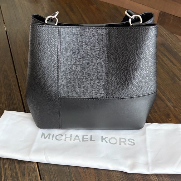 Michael Kors Pratt Medium Patchwork Studded shoulder Bag/W dust bag! - Picture 2 of 9